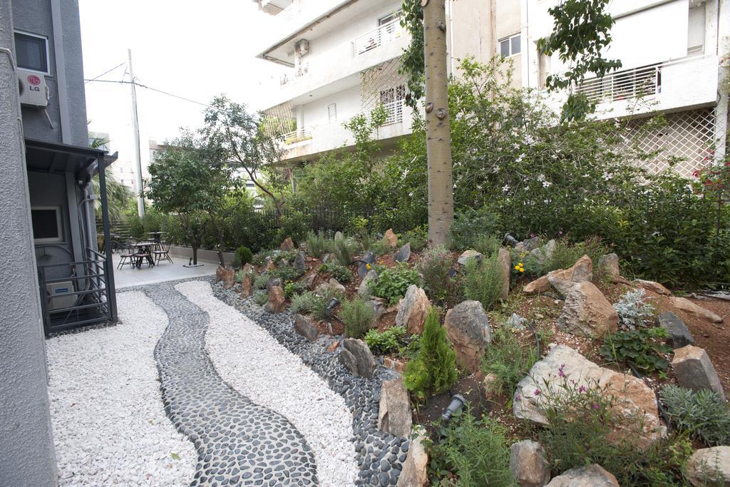 The Crystal Blue Hotel Atene Esterno foto