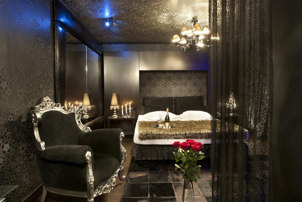 The Crystal Blue Hotel Atene Esterno foto