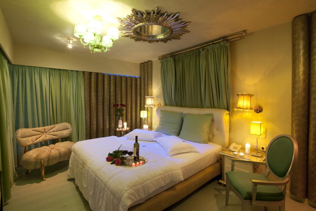 The Crystal Blue Hotel Atene Esterno foto