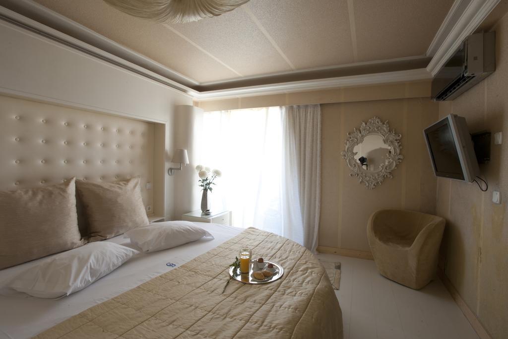 The Crystal Blue Hotel Atene Esterno foto